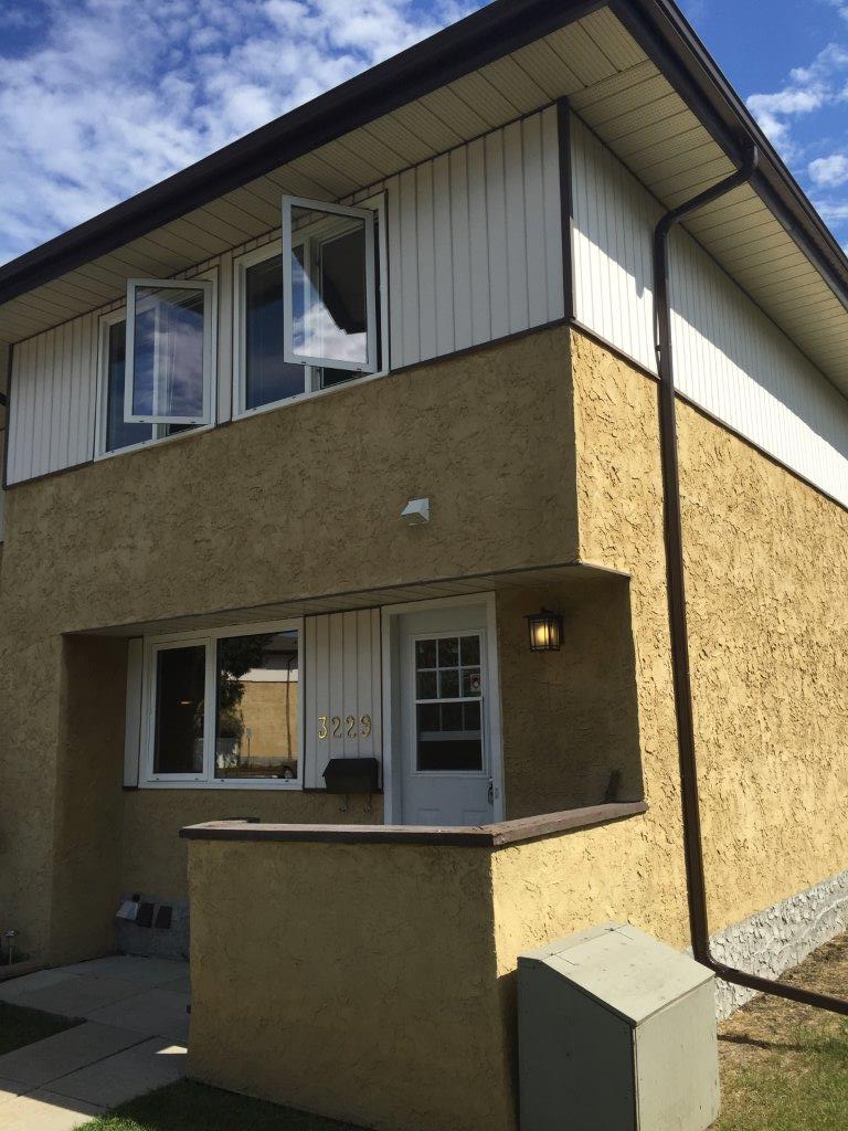 FRESH CLEAN Comfortable Townhome * 3-Bedrooms * 1.5 Bathrooms * Finished Basement - Thumbnail 37