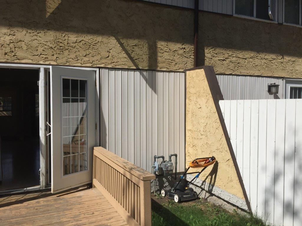 FRESH CLEAN Comfortable Townhome * 3-Bedrooms * 1.5 Bathrooms * Finished Basement - Thumbnail 52
