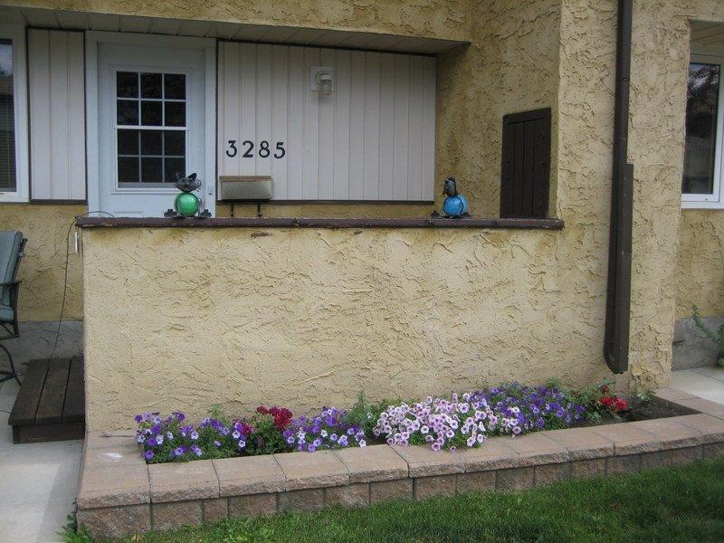 LOVE YOUR NEIGHBOURS ~ Clean * Contemporary * Family-Friendly Home - Thumbnail 27
