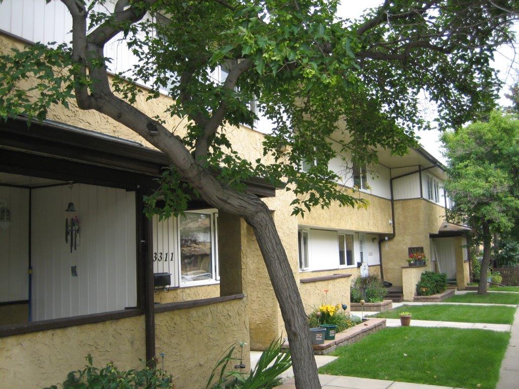 Fully-Renovated 3-Bedroom Family-Friendly Townhome + BONUS Basement Development! - Thumbnail 90