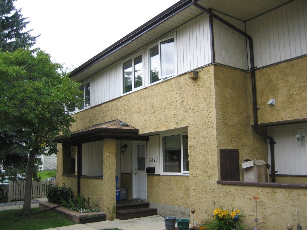Fully-Renovated 3-Bedroom Family-Friendly Townhome + BONUS Basement Development! - Thumbnail 94