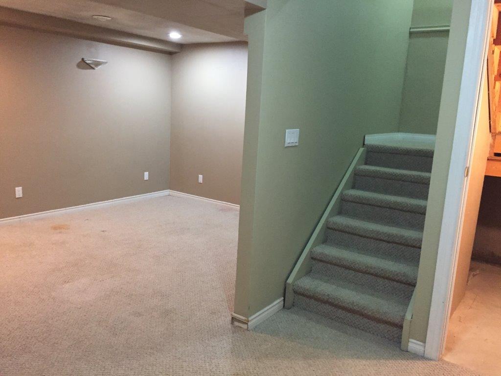 Fully-Renovated 3-Bedroom Family-Friendly Townhome + BONUS Basement Development! - Thumbnail 20