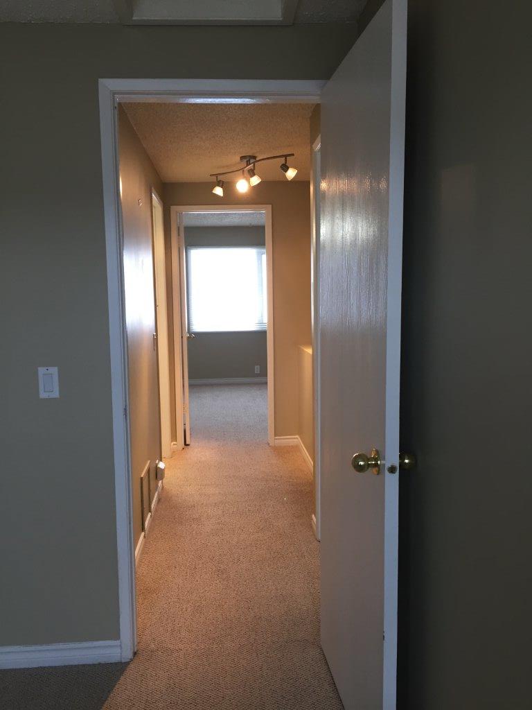 Fully-Renovated 3-Bedroom Family-Friendly Townhome + BONUS Basement Development! - Thumbnail 14