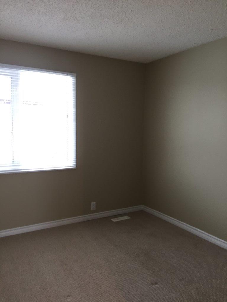 Fully-Renovated 3-Bedroom Family-Friendly Townhome + BONUS Basement Development! - Thumbnail 39
