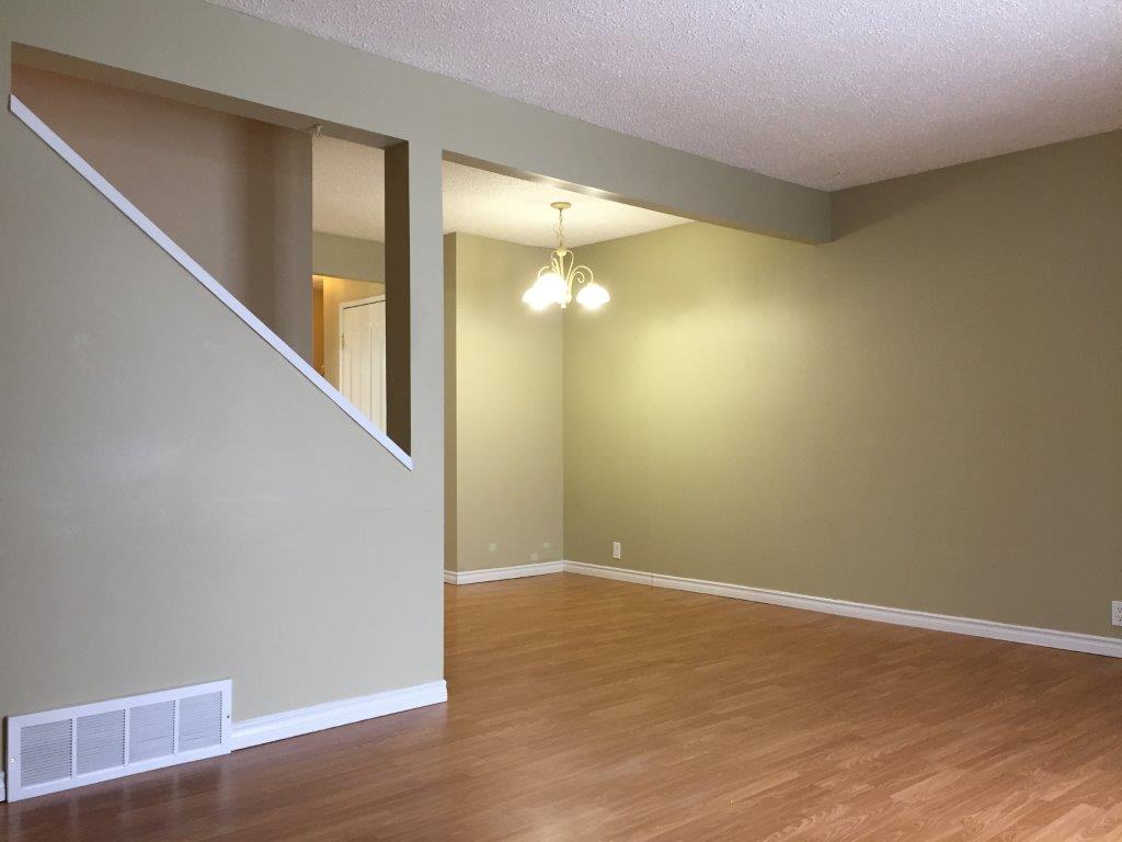 Fully-Renovated 3-Bedroom Family-Friendly Townhome + BONUS Basement Development! - Thumbnail 9