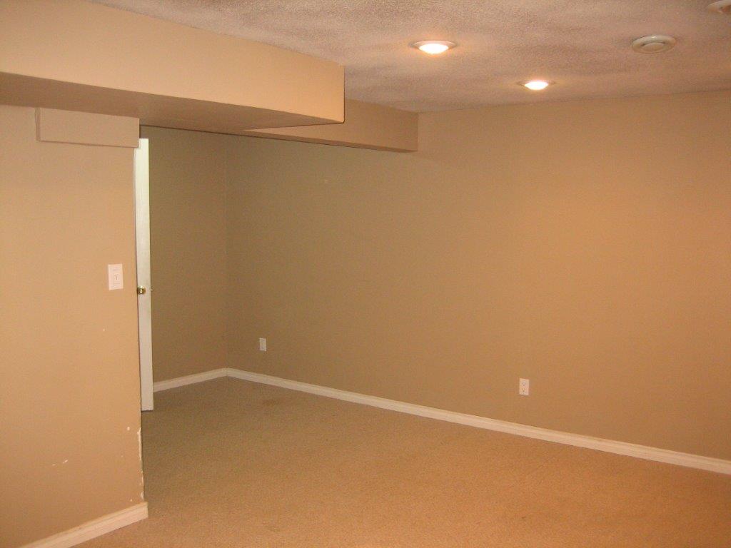 Fully-Renovated 3-Bedroom Family-Friendly Townhome + BONUS Basement Development! - Thumbnail 49
