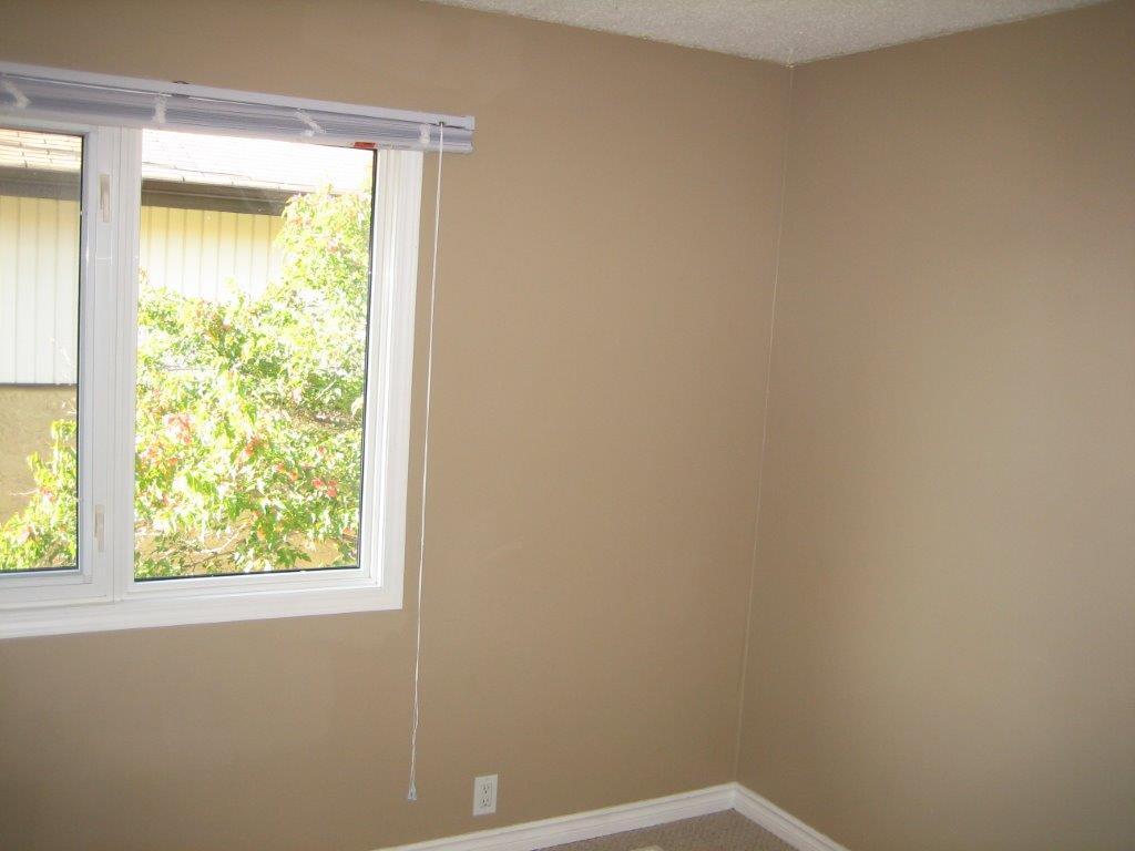 Fully-Renovated 3-Bedroom Family-Friendly Townhome + BONUS Basement Development! - Thumbnail 50