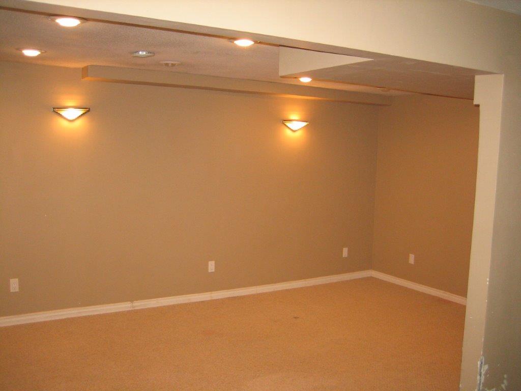 Fully-Renovated 3-Bedroom Family-Friendly Townhome + BONUS Basement Development! - Thumbnail 76