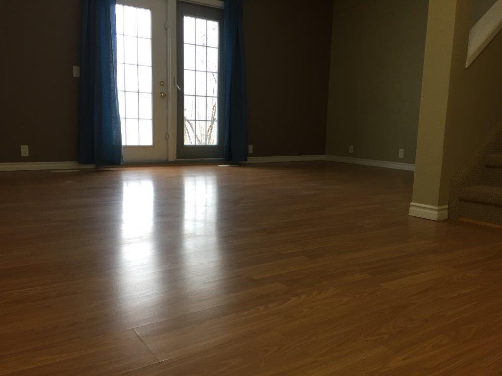 Fully-Renovated 3-Bedroom Family-Friendly Townhome + BONUS Basement Development! - Thumbnail 11
