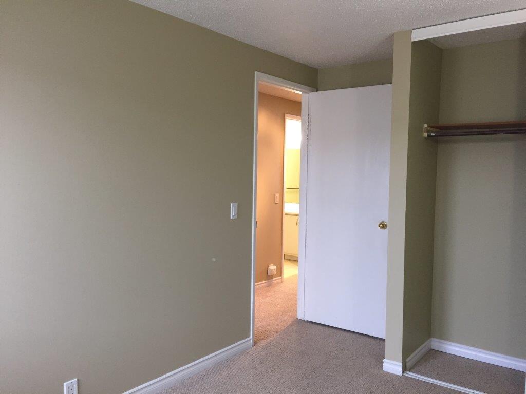 Fully-Renovated 3-Bedroom Family-Friendly Townhome + BONUS Basement Development! - Thumbnail 54