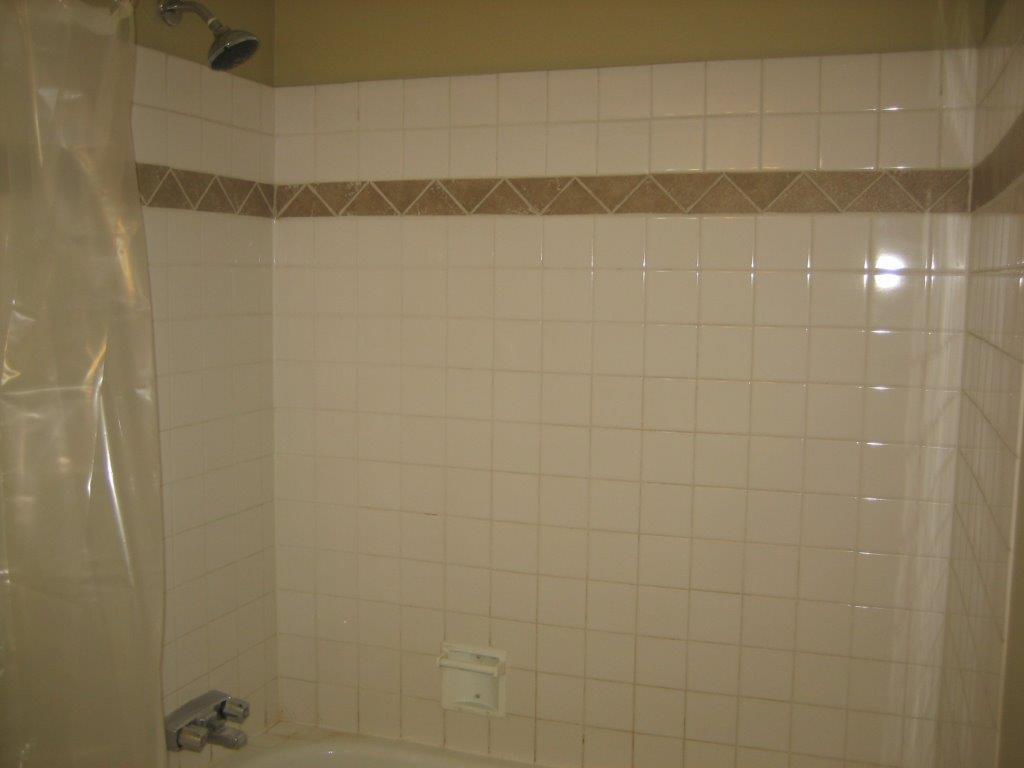 Fully-Renovated 3-Bedroom Family-Friendly Townhome + BONUS Basement Development! - Thumbnail 73