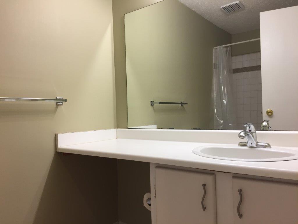 Fully-Renovated 3-Bedroom Family-Friendly Townhome + BONUS Basement Development! - Thumbnail 65