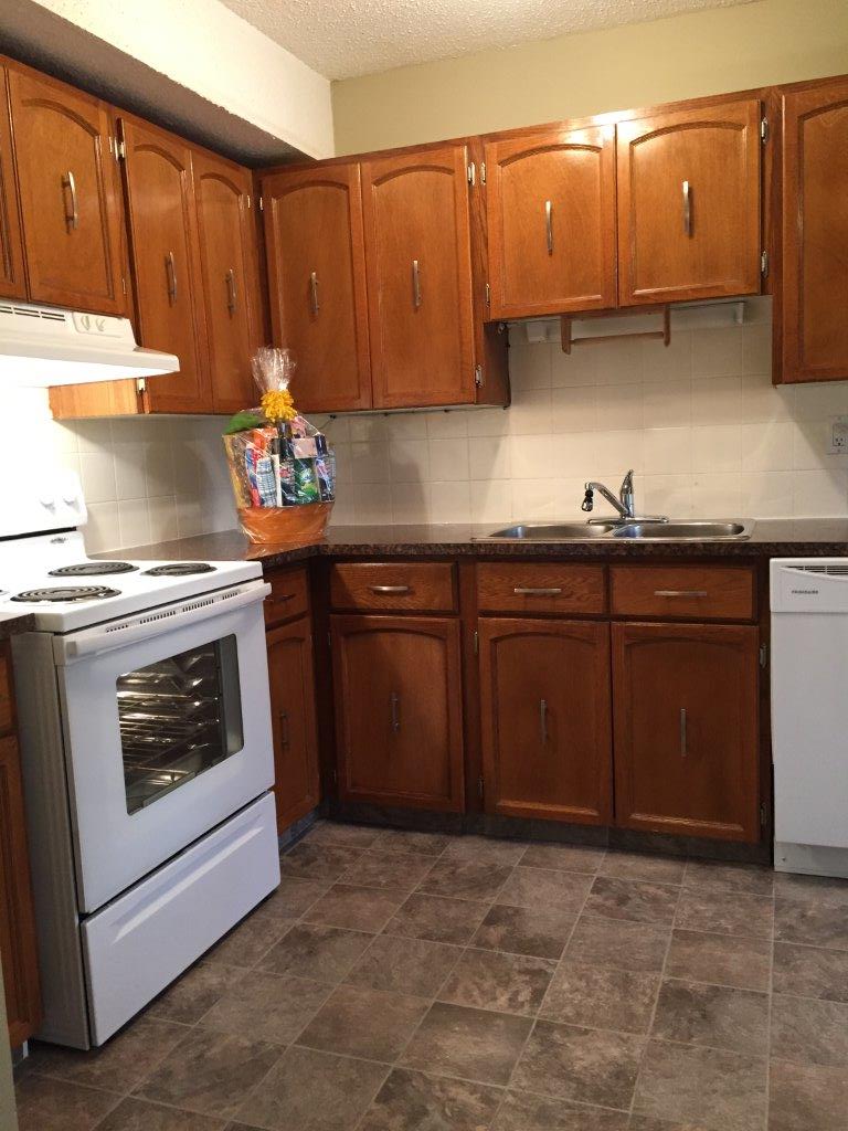 You'll LOVE this Smartly Upgraded Townhome ~ 6 Appliances & Great Basement Development! - Thumbnail 16