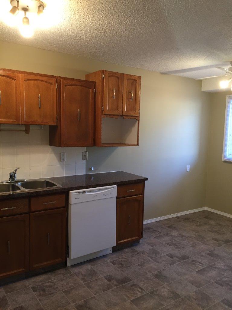You'll LOVE this Smartly Upgraded Townhome ~ 6 Appliances & Great Basement Development! - Thumbnail 27
