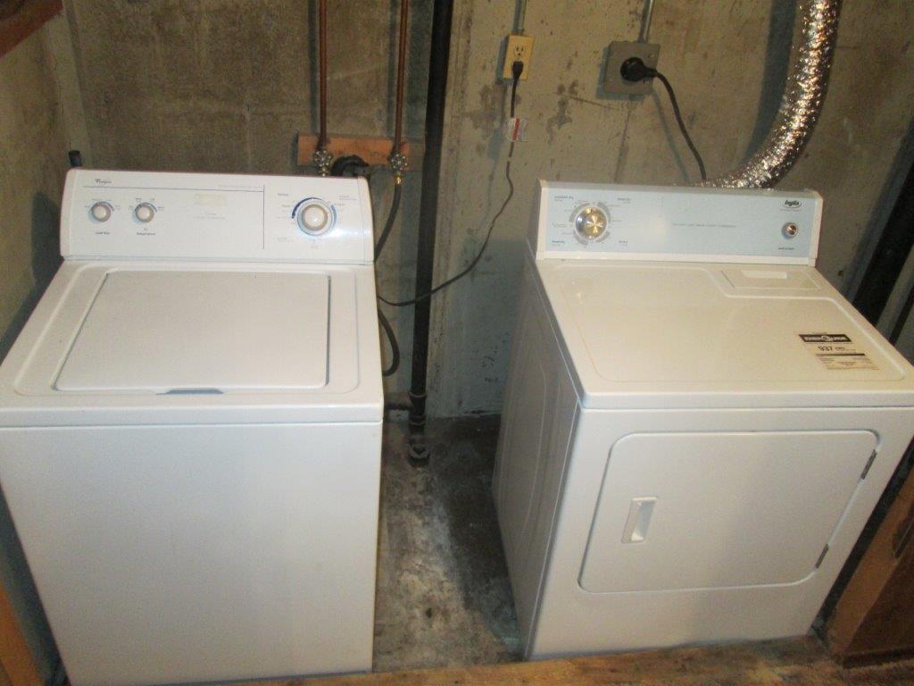 ACT QUICKLY!   >>>   Fully Upgraded 3-Bedroom Townhome, NE Edmonton - Thumbnail 37