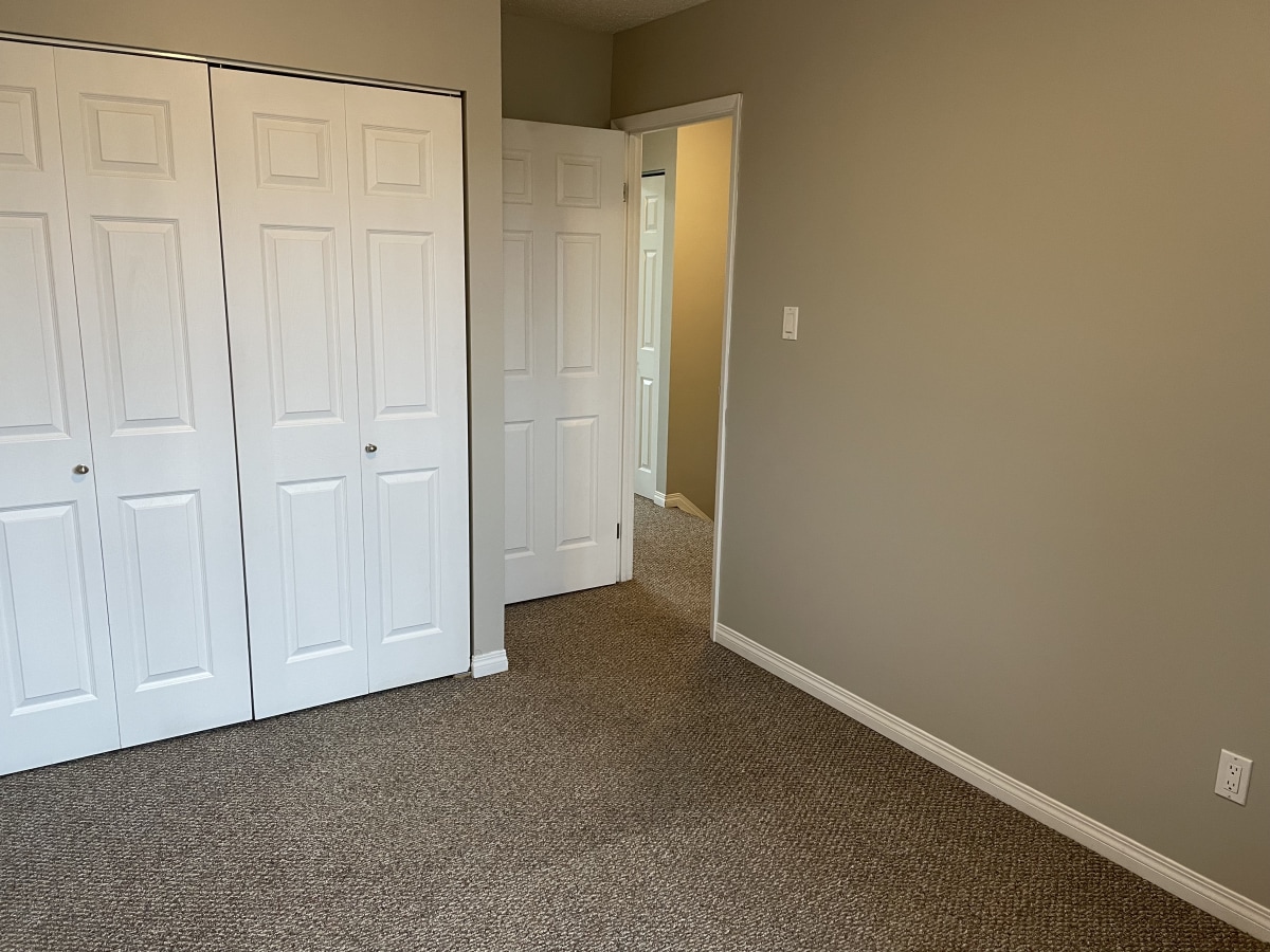 QUALITY 3-Bedroom Home ~ 1090 sqft ~ Rented NOW! - Thumbnail 20