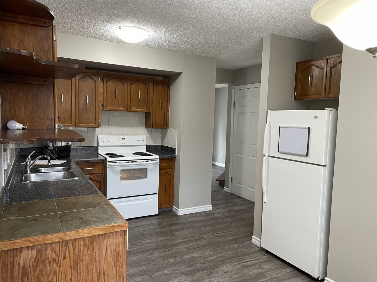 QUALITY 3-Bedroom Home ~ 1090 sqft ~ Rented NOW! - Thumbnail 14