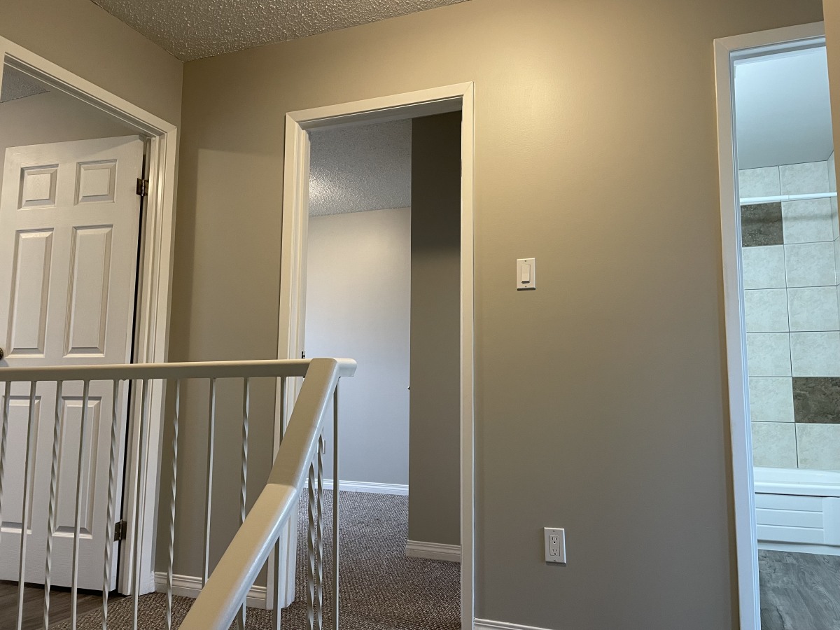 QUALITY 3-Bedroom Home ~ 1090 sqft ~ Rented NOW! - Thumbnail 8