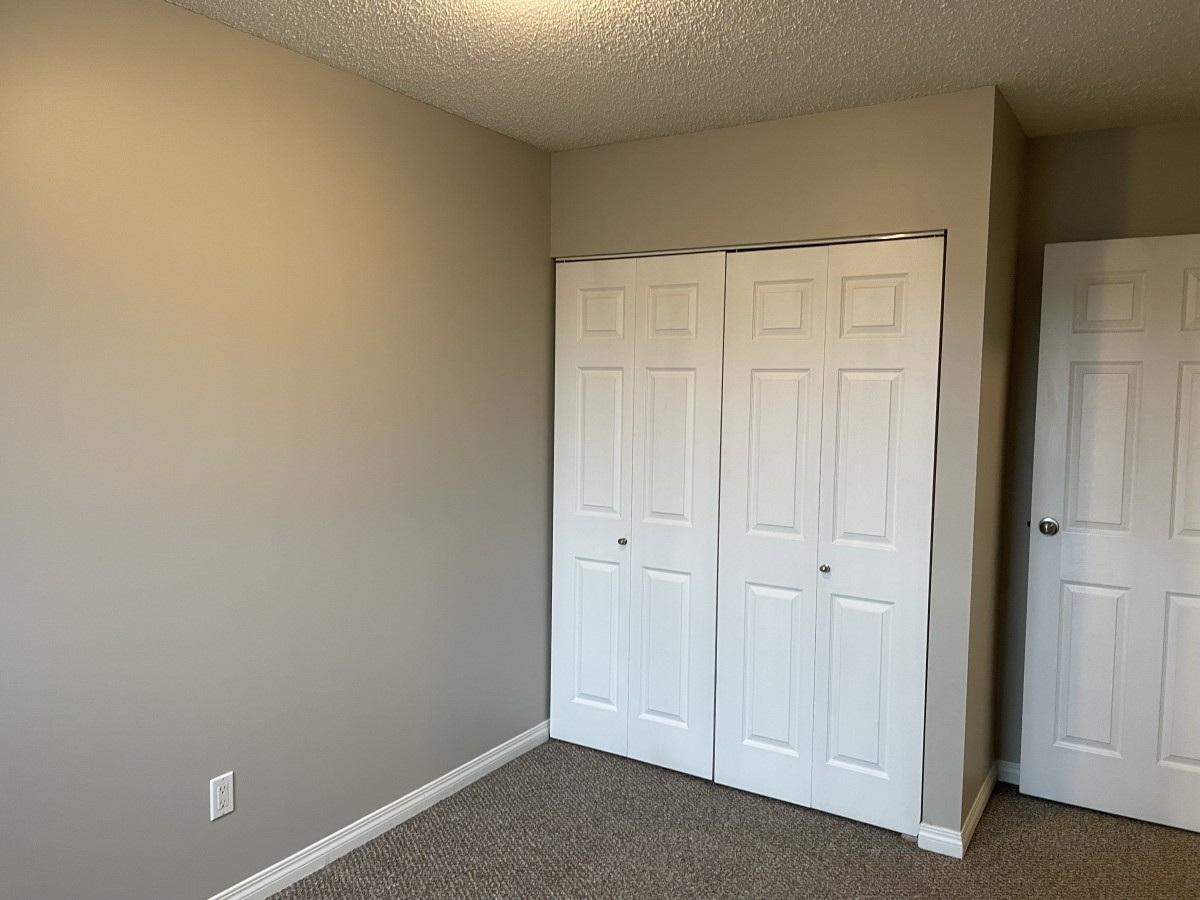 QUALITY 3-Bedroom Home ~ 1090 sqft ~ Rented NOW! - Thumbnail 17