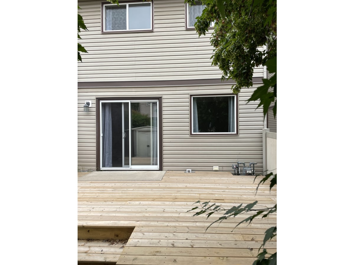 QUALITY 3-Bedroom Home ~ 1090 sqft ~ Rented NOW! - Thumbnail 37