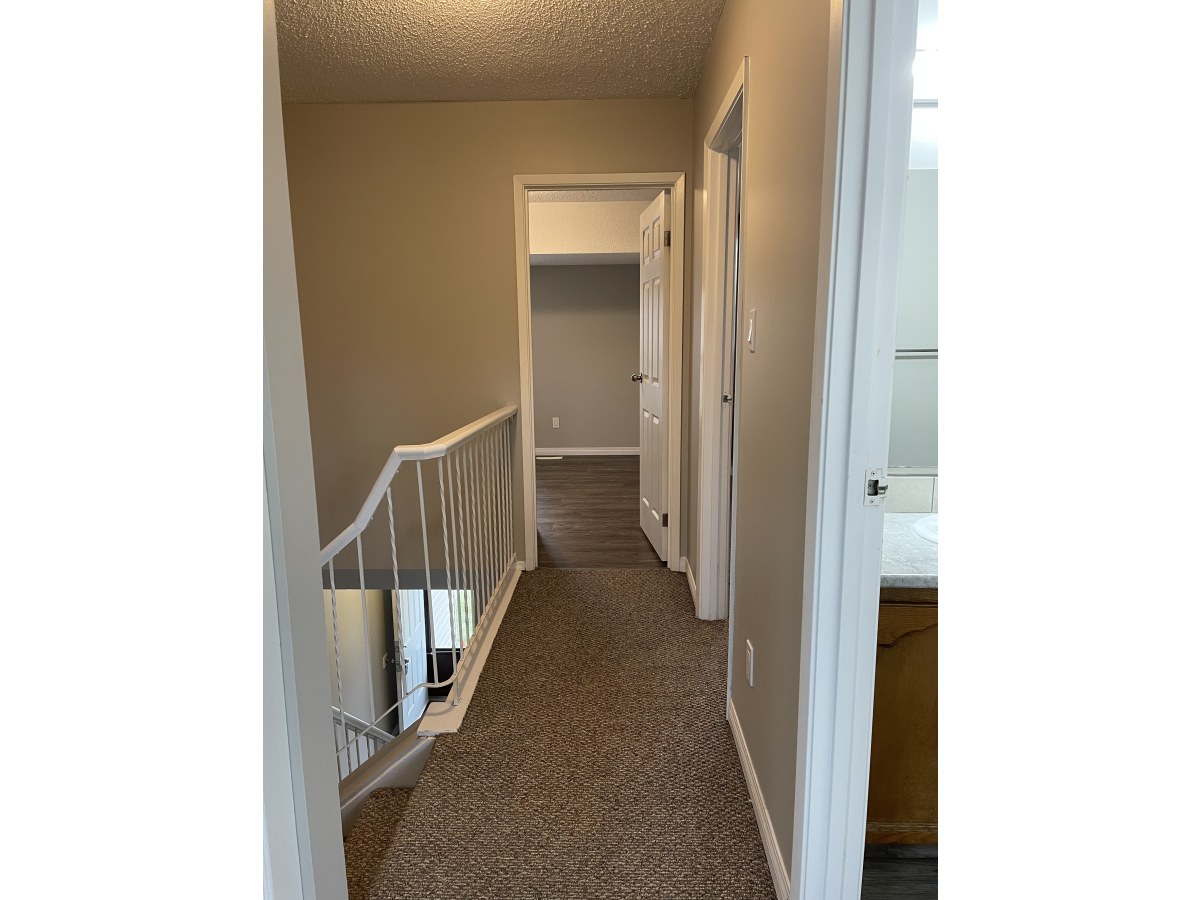 QUALITY 3-Bedroom Home ~ 1090 sqft ~ Rented NOW! - Thumbnail 9