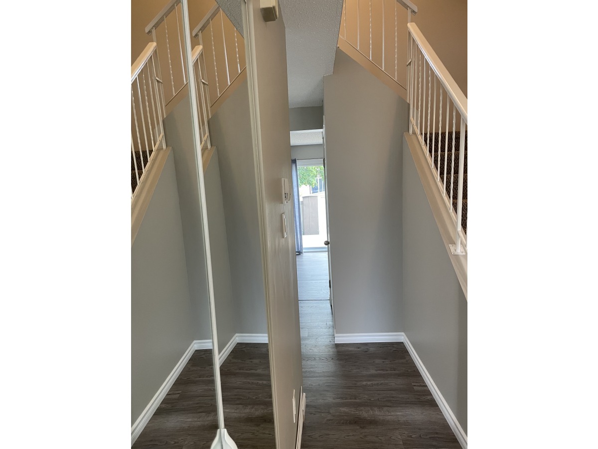 QUALITY 3-Bedroom Home ~ 1090 sqft ~ Rented NOW! - Thumbnail 5