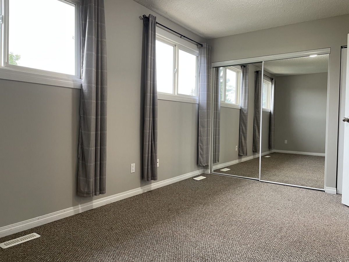 QUALITY 3-Bedroom Home ~ 1090 sqft ~ Rented NOW! - Thumbnail 16