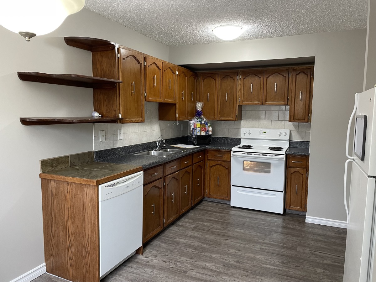 QUALITY 3-Bedroom Home ~ 1090 sqft ~ Rented NOW! - Thumbnail 13