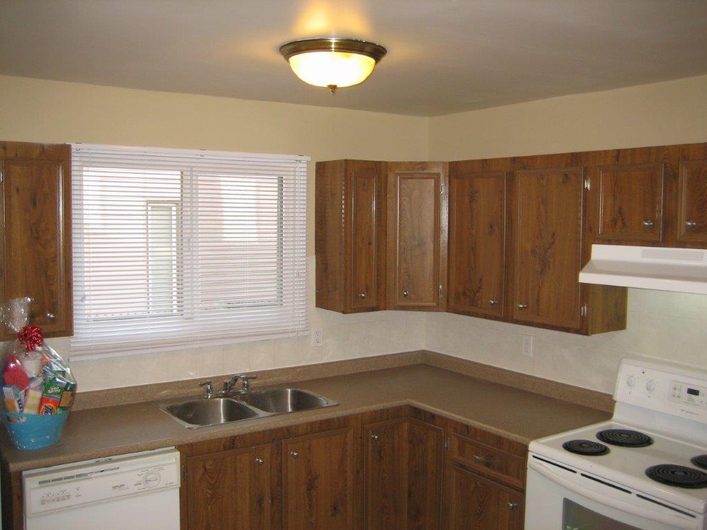 Love Your Home ~ clean & fully upgraded 3-Bedroom Townhouse (North-East) - Thumbnail 18