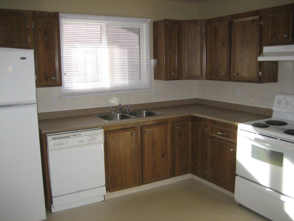 Love Your Home ~ clean & fully upgraded 3-Bedroom Townhouse (North-East) - Thumbnail 19