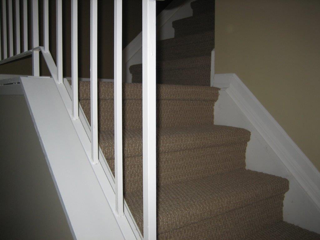 Love Your Home ~ clean & fully upgraded 3-Bedroom Townhouse (North-East) - Thumbnail 9