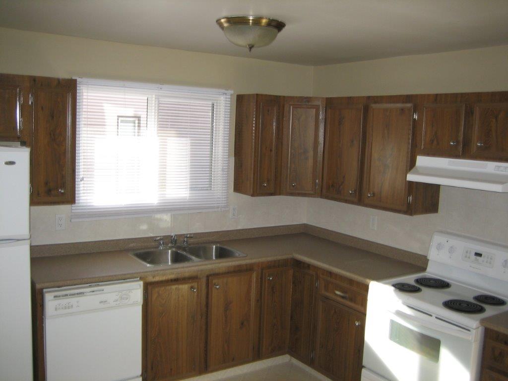 Love Your Home ~ clean & fully upgraded 3-Bedroom Townhouse (North-East) - Thumbnail 20