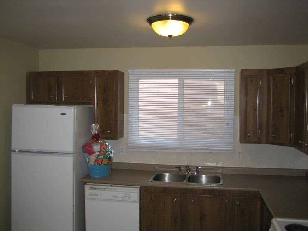 Love Your Home ~ clean & fully upgraded 3-Bedroom Townhouse (North-East) - Thumbnail 22