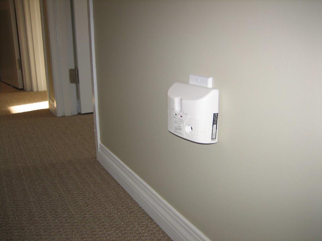Love Your Home ~ clean & fully upgraded 3-Bedroom Townhouse (North-East) - Thumbnail 11