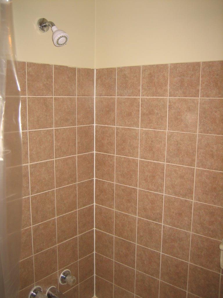Love Your Home ~ clean & fully upgraded 3-Bedroom Townhouse (North-East) - Thumbnail 37