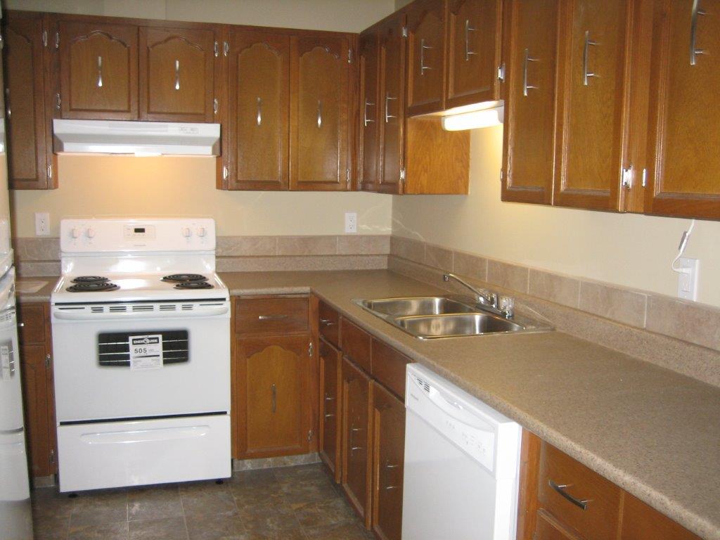 Find the SPACE You Need in this Lovingly Renovated Townhome - Thumbnail 17
