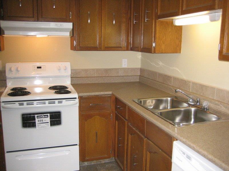 Find the SPACE You Need in this Lovingly Renovated Townhome - Thumbnail 21