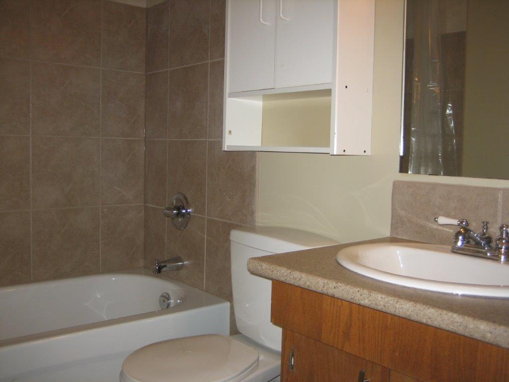 Find the SPACE You Need in this Lovingly Renovated Townhome - Thumbnail 39
