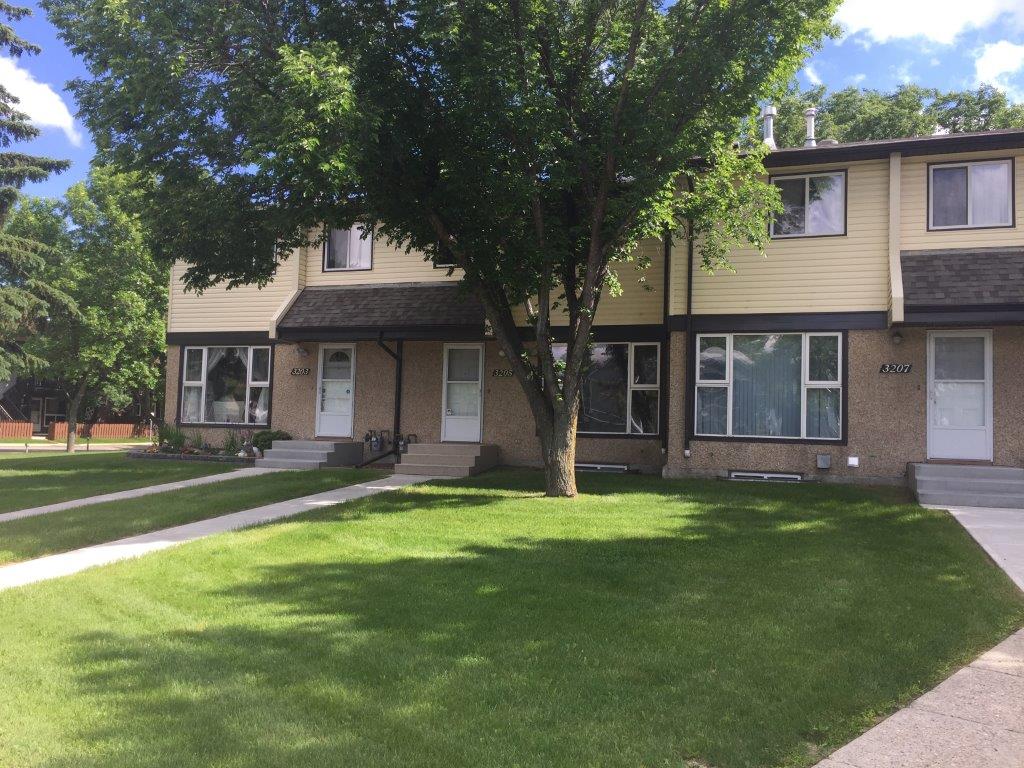 Find the SPACE You Need in this Lovingly Renovated Townhome - Thumbnail 61