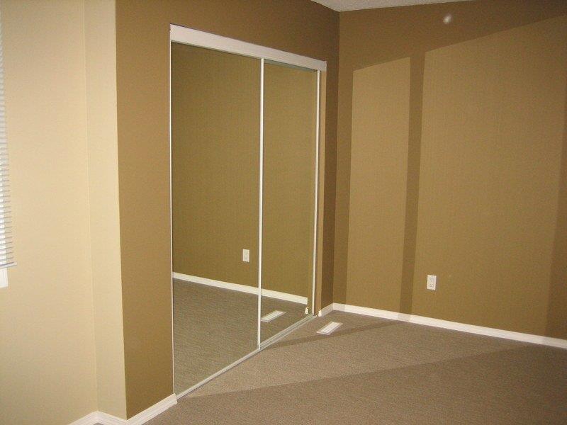 Find the SPACE You Need in this Lovingly Renovated Townhome - Thumbnail 29