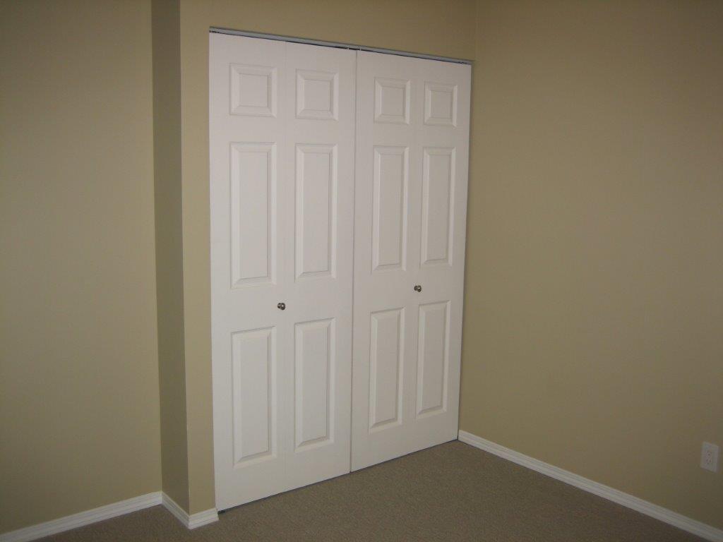 Find the SPACE You Need in this Lovingly Renovated Townhome - Thumbnail 30