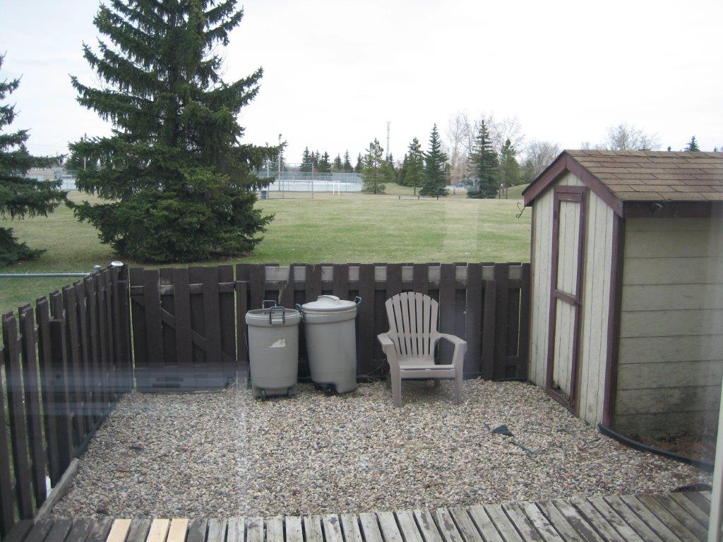 EVERYTHING YOU MIGHT EXPECT... and MUCH MORE! ~ 3 Bedrooms * 2.5 Bathrooms * Finished Basement - Thumbnail 52