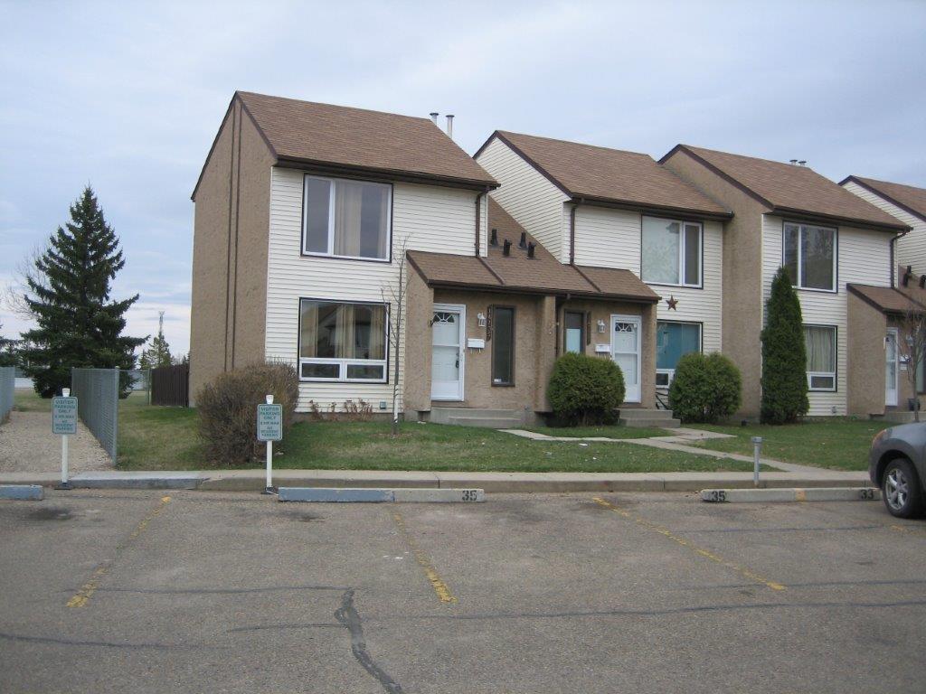 EVERYTHING YOU MIGHT EXPECT... and MUCH MORE! ~ 3 Bedrooms * 2.5 Bathrooms * Finished Basement - Thumbnail 46