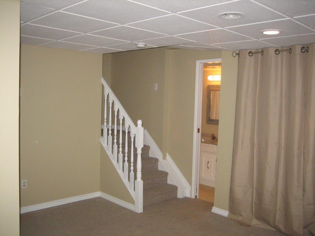 EVERYTHING YOU MIGHT EXPECT... and MUCH MORE! ~ 3 Bedrooms * 2.5 Bathrooms * Finished Basement - Thumbnail 7