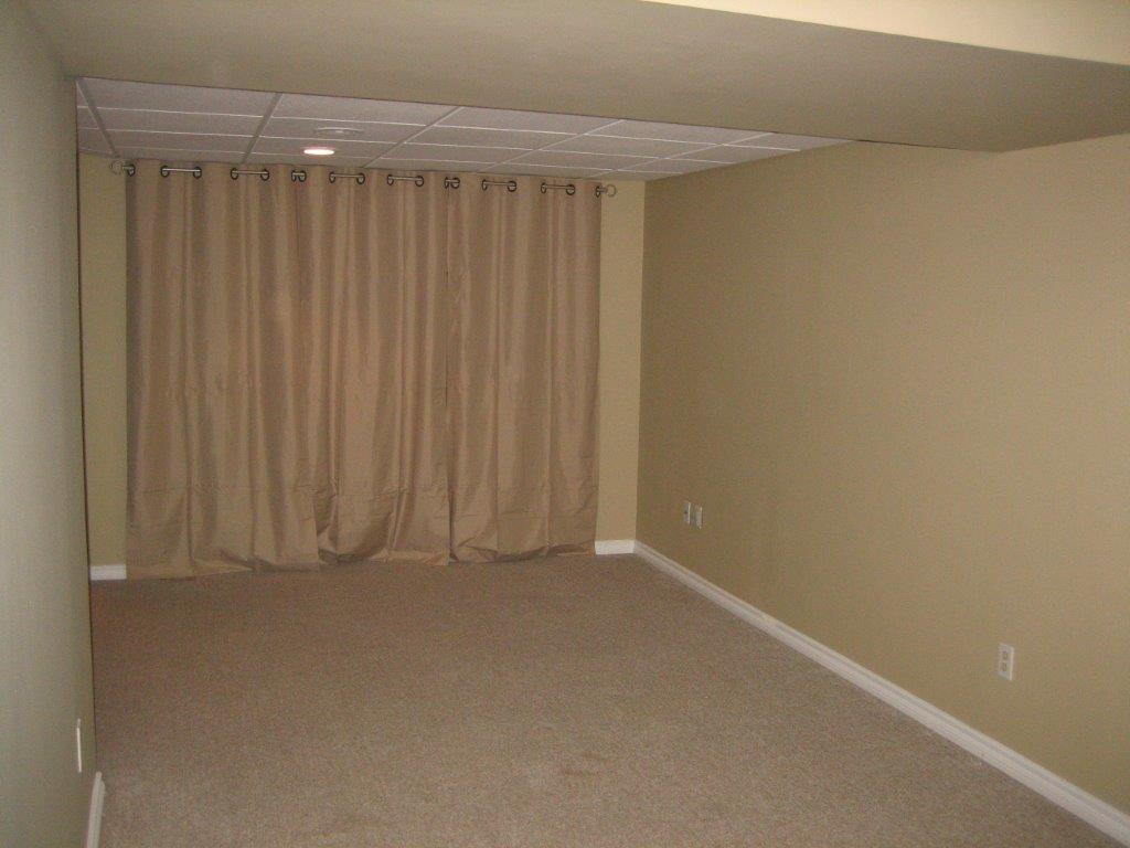EVERYTHING YOU MIGHT EXPECT... and MUCH MORE! ~ 3 Bedrooms * 2.5 Bathrooms * Finished Basement - Thumbnail 17