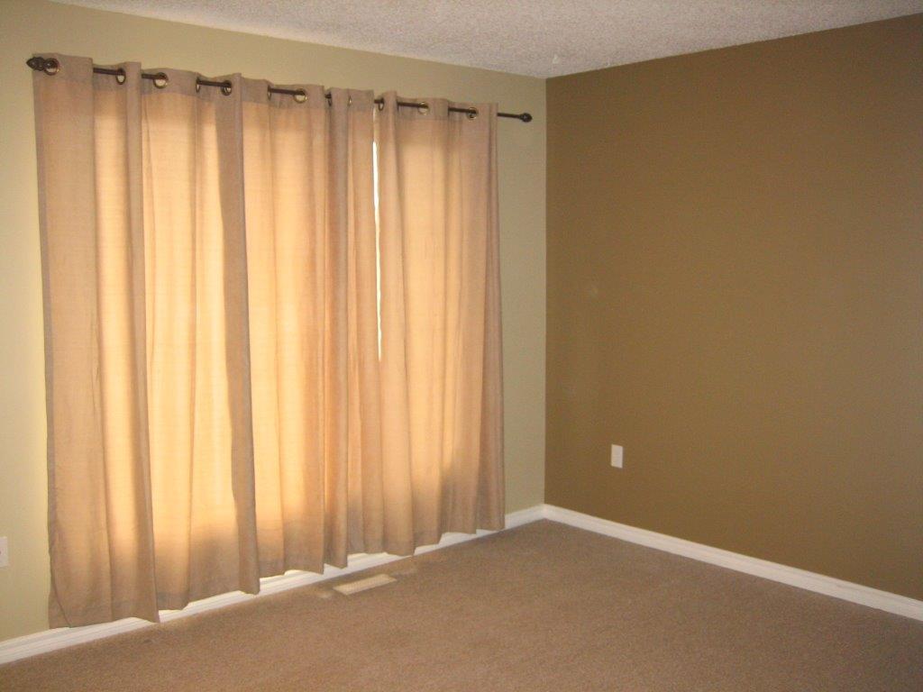 EVERYTHING YOU MIGHT EXPECT... and MUCH MORE! ~ 3 Bedrooms * 2.5 Bathrooms * Finished Basement - Thumbnail 18