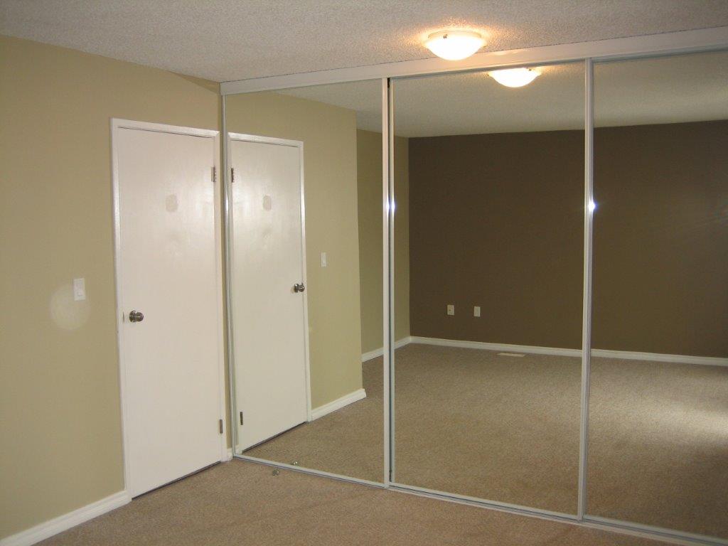 EVERYTHING YOU MIGHT EXPECT... and MUCH MORE! ~ 3 Bedrooms * 2.5 Bathrooms * Finished Basement - Thumbnail 19