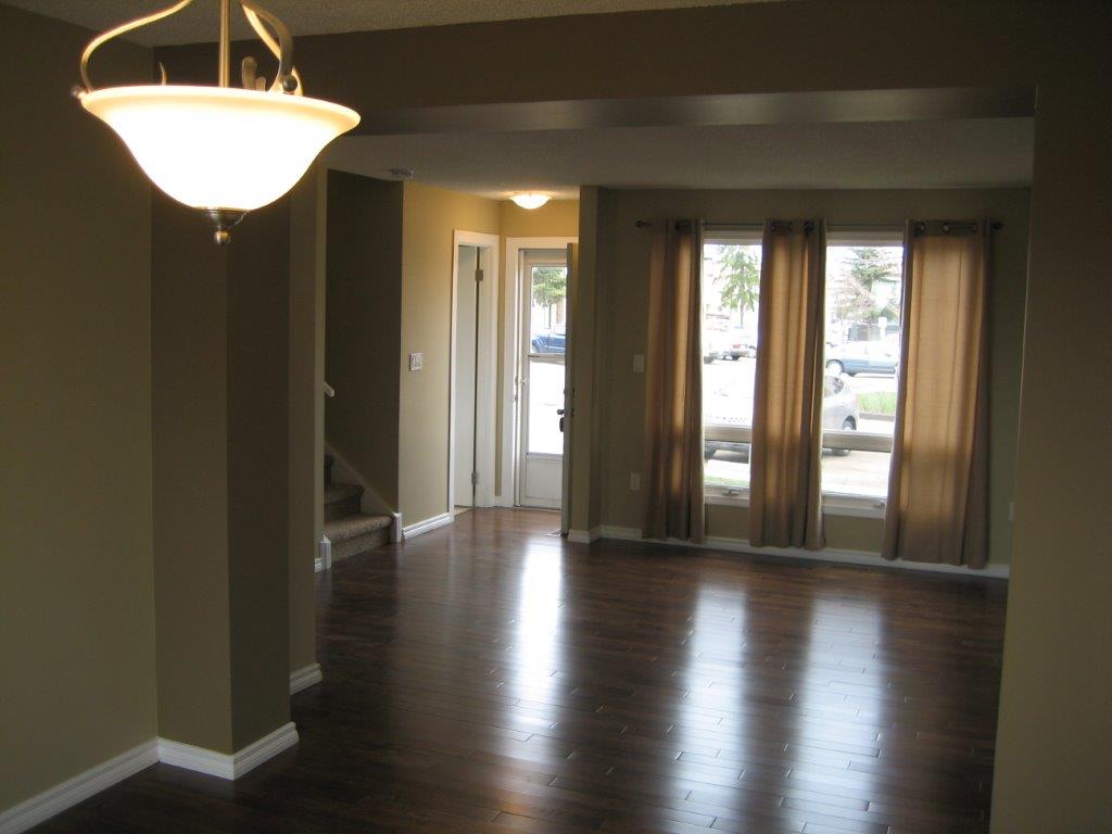 EVERYTHING YOU MIGHT EXPECT... and MUCH MORE! ~ 3 Bedrooms * 2.5 Bathrooms * Finished Basement - Thumbnail 4