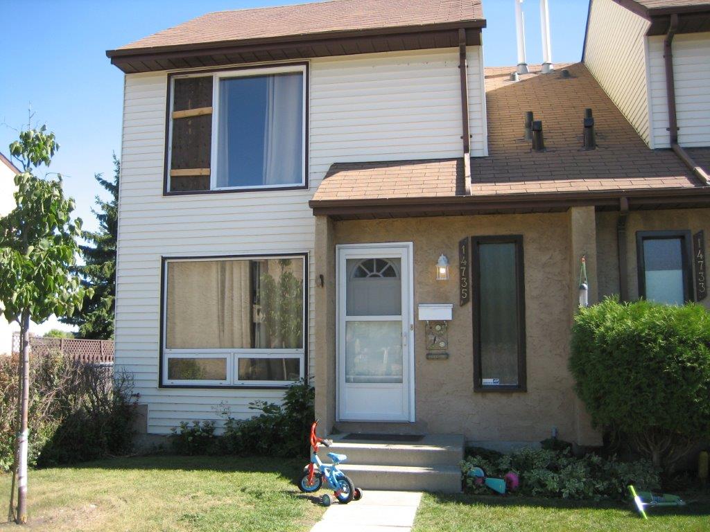 EVERYTHING YOU MIGHT EXPECT... and MUCH MORE! ~ 3 Bedrooms * 2.5 Bathrooms * Finished Basement - Thumbnail 47