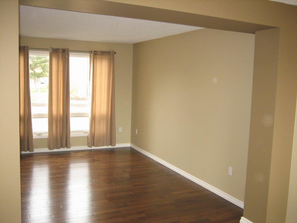 EVERYTHING YOU MIGHT EXPECT... and MUCH MORE! ~ 3 Bedrooms * 2.5 Bathrooms * Finished Basement - Thumbnail 5